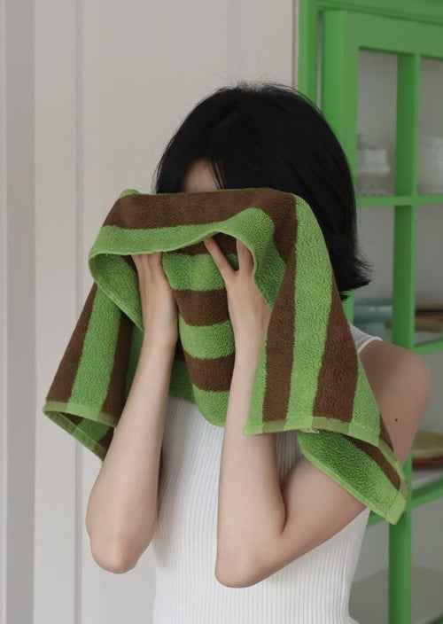 Ultra Soft Absorbent Retro Stripe Bath Towel - 100% Organic Premium